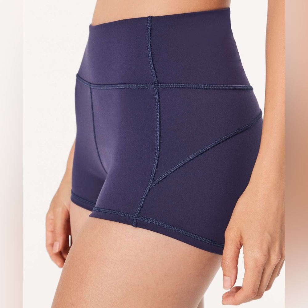 Lululemon In Movement Short (Everlux 2.5") -
Twilight Blue